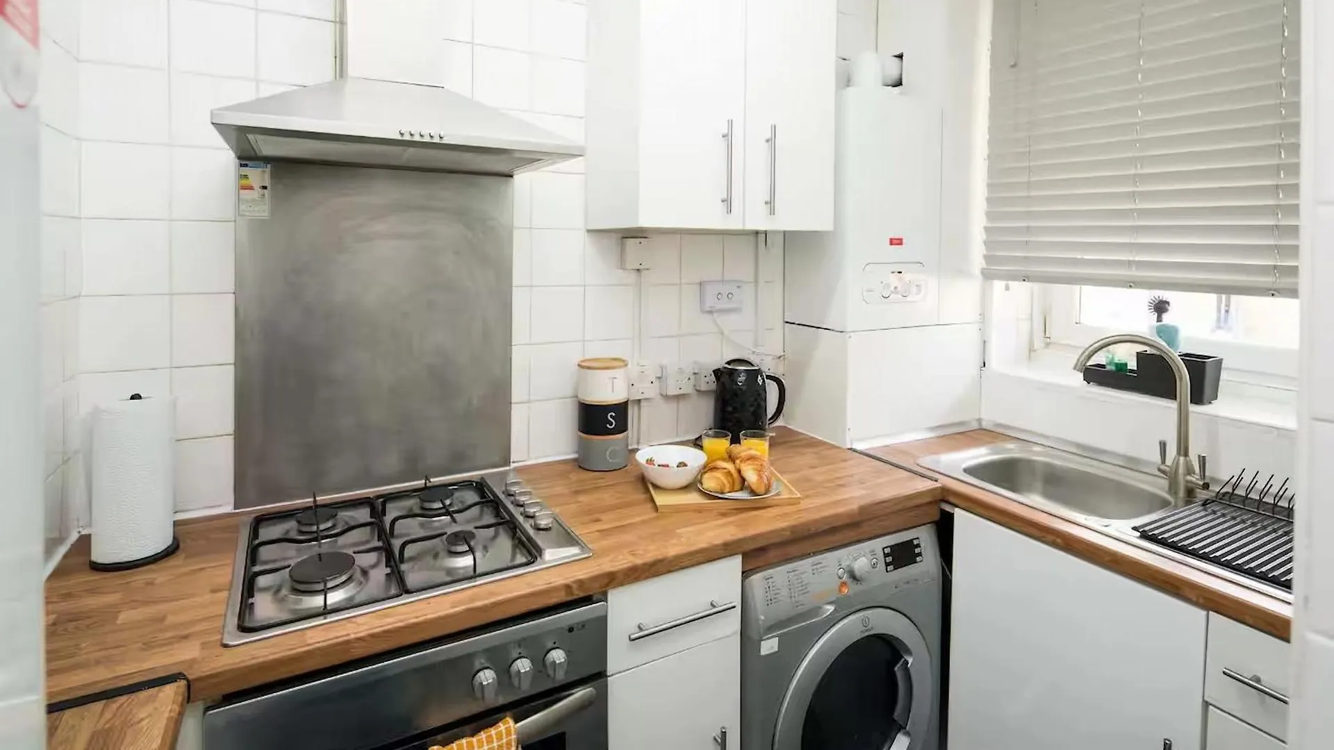 Sunny 2B-1B Flat Nr Borough Market, Central 런던 아파트