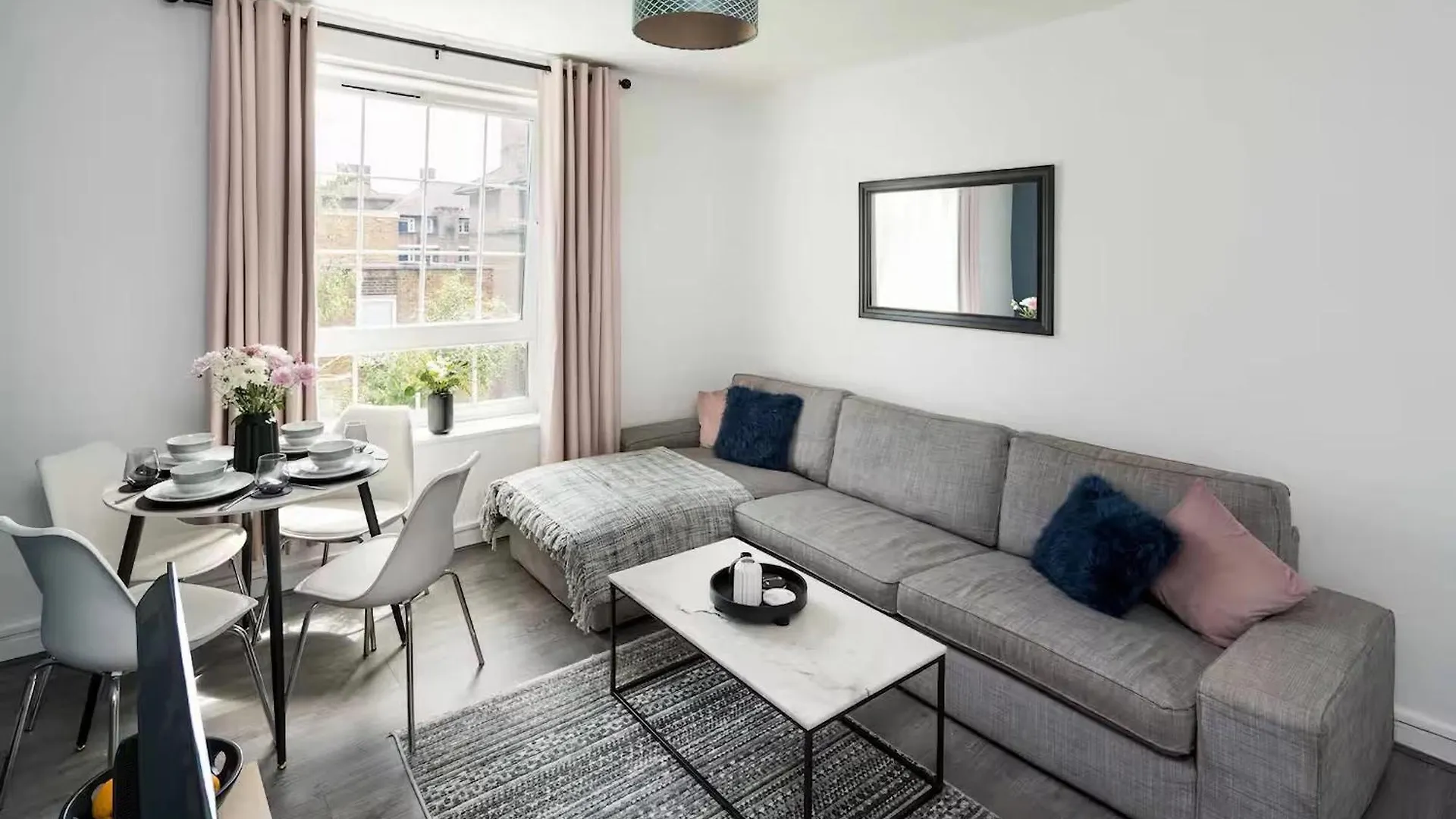 Stylish 2Br - London Bridge - Central Tourist Spot